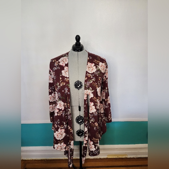 Floral, Front Tie Cardigan - Picture 2 of 4